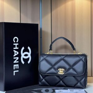 حقيبة شانيل فل بكج .. عنوان الأناقة من أول نظرة