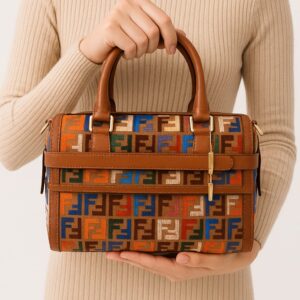 حقيبه فندي 28سم اصدار مدام نجوى